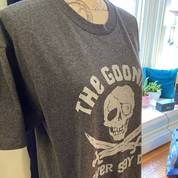 The Goonies tee size LT dark grey - Picture 3 of 7